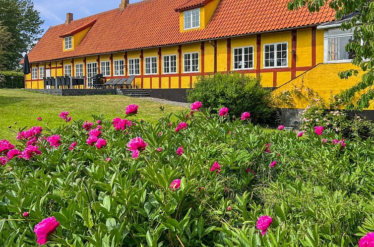 Vakantiehuis "Garbine" - 1.5km from the sea
