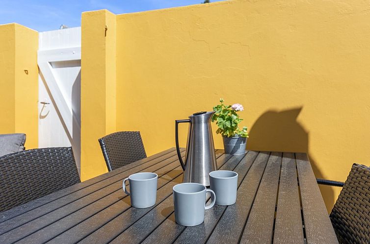 Vakantiehuis "Edele" - 3.8km from the sea