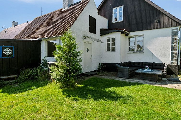 Vakantiehuis "Tuva" - 3.6km from the sea