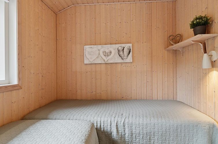 Vakantiehuis "Virpi" - 8km from the sea