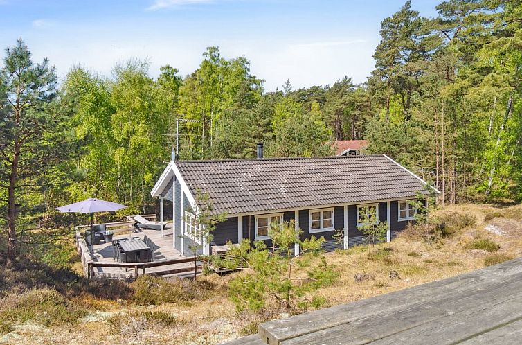 Vakantiehuis "Hallgerd" - 800m from the sea