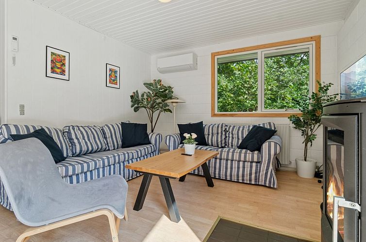 Vakantiehuis "Henri" - 800m from the sea
