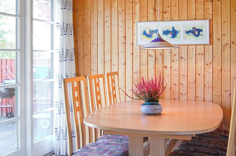 Vakantiehuis "Ulla" - 300m from the sea