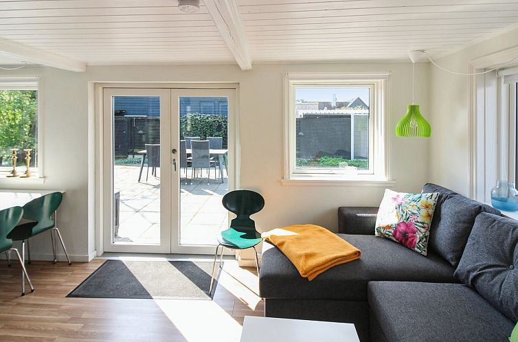 Vakantiehuis "Ulla" - 300m from the sea