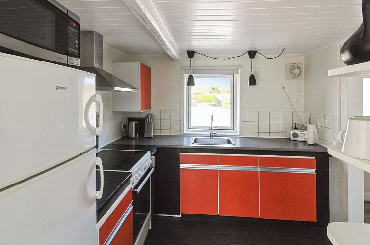Vakantiehuis "Ulla" - 300m from the sea