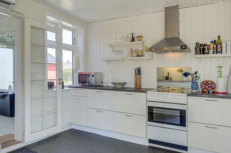 Vakantiehuis "Sami" - 200m from the sea