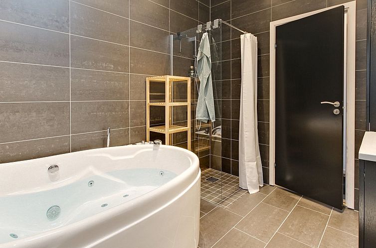 Vakantiehuis "Eliz" - 800m from the sea