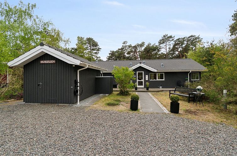 Vakantiehuis "Bergulv" - 75m from the sea