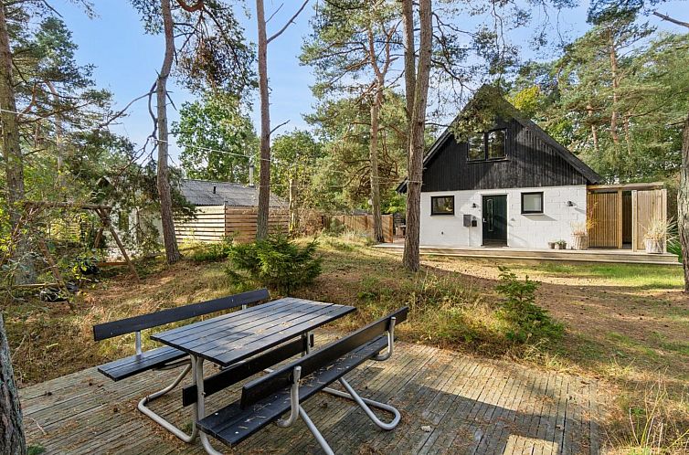 Vakantiehuis "Loke" - 300m from the sea