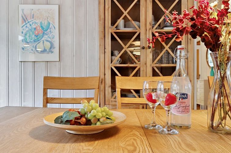 Vakantiehuis "Hildegerd" - 500m from the sea