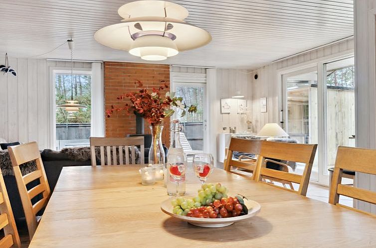 Vakantiehuis "Hildegerd" - 500m from the sea