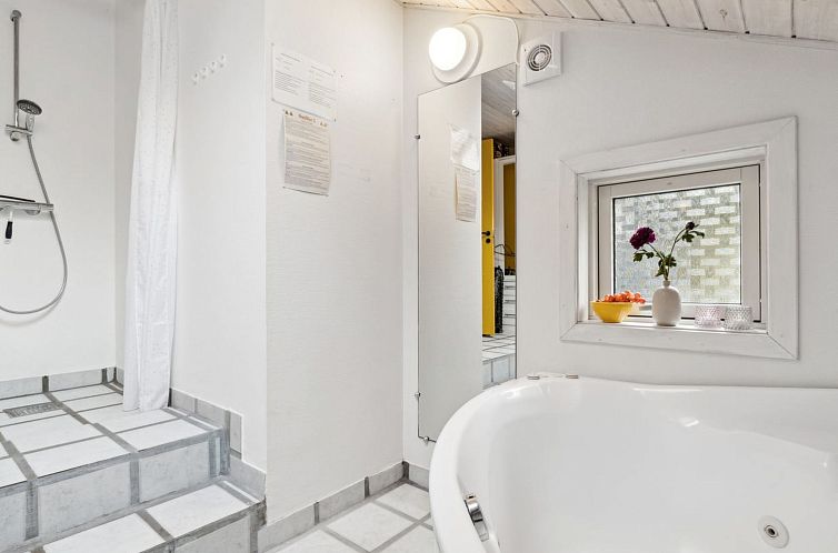 Vakantiehuis "Aimo" - 300m from the sea