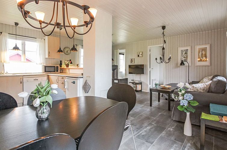Vakantiehuis "Aimo" - 300m from the sea