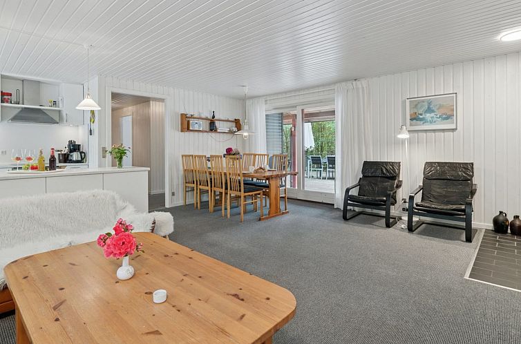 Vakantiehuis "Clementine" - 1.2km from the sea