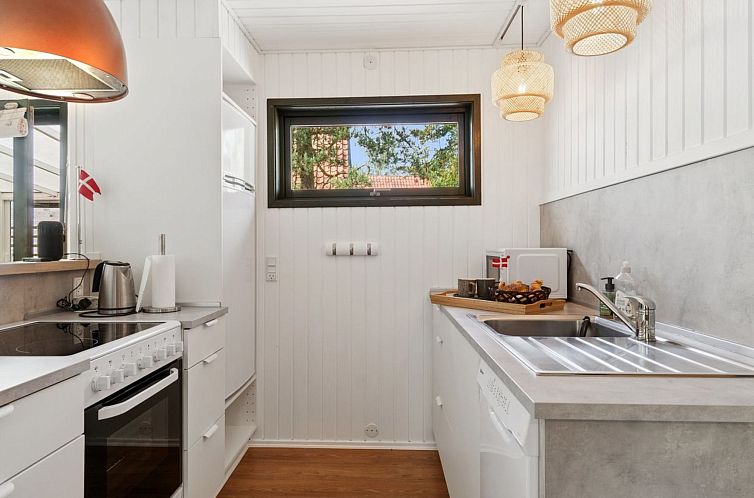 Vakantiehuis "Adelbrand" - 400m from the sea