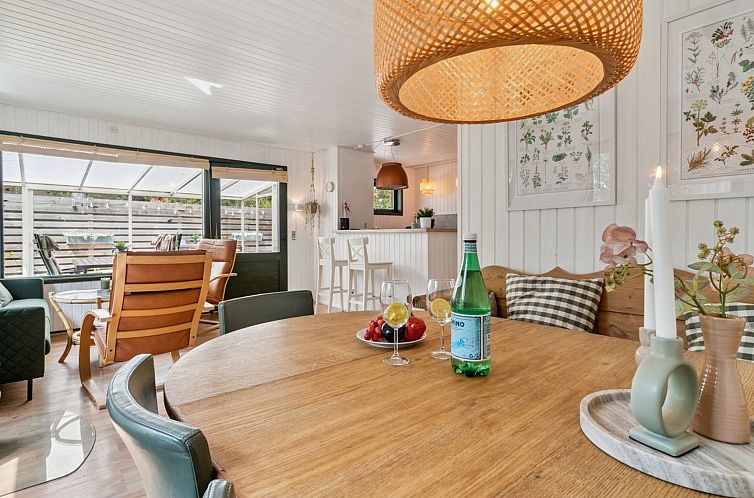 Vakantiehuis "Adelbrand" - 400m from the sea