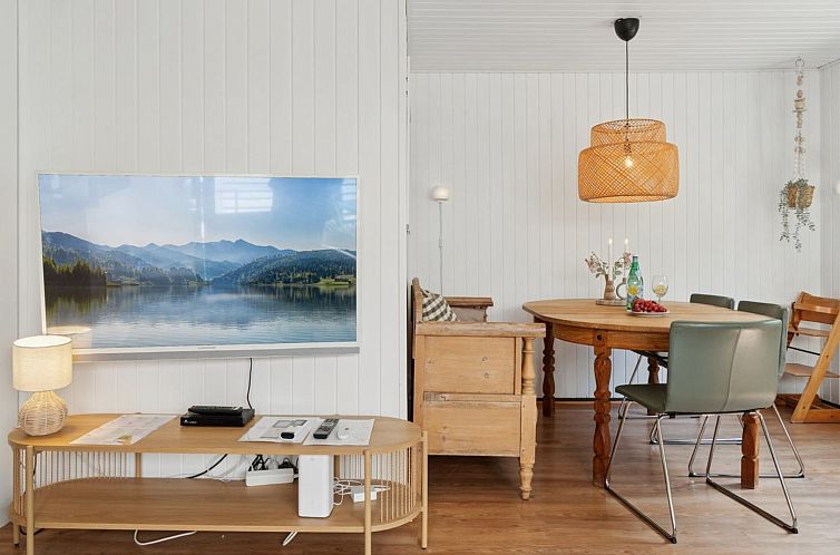 Vakantiehuis "Adelbrand" - 400m from the sea