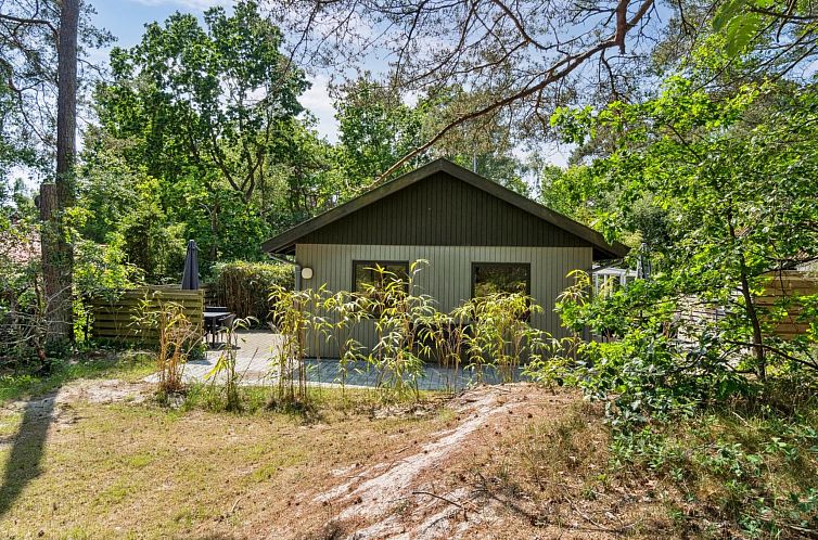 Vakantiehuis "Adelbrand" - 400m from the sea