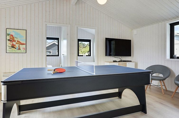 Vakantiehuis "Evert" - 250m from the sea