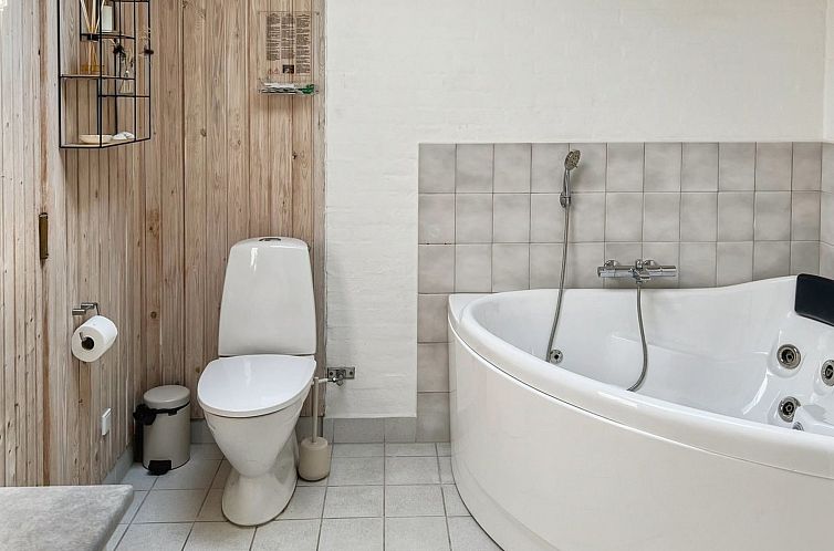 Vakantiehuis "Ila" - 500m from the sea