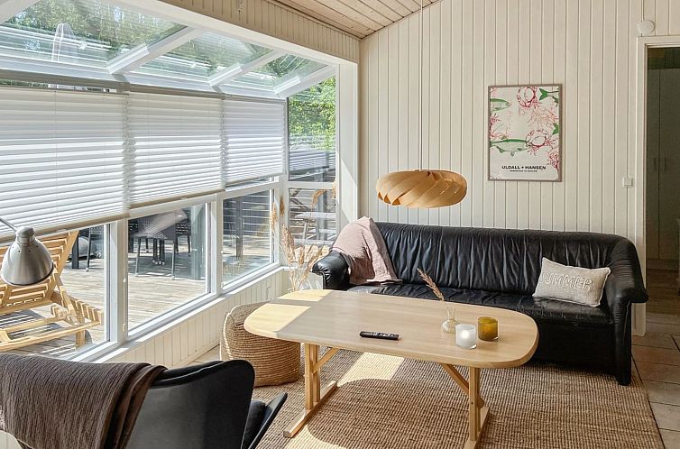 Vakantiehuis "Ila" - 500m from the sea