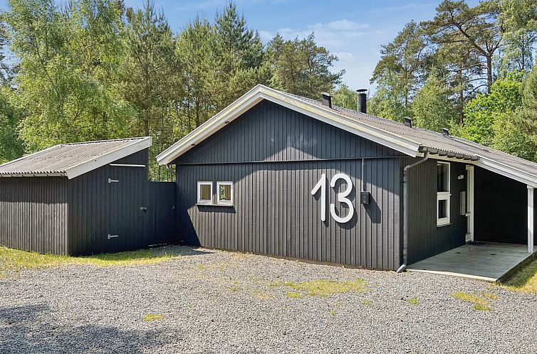 Vakantiehuis "Ila" - 500m from the sea