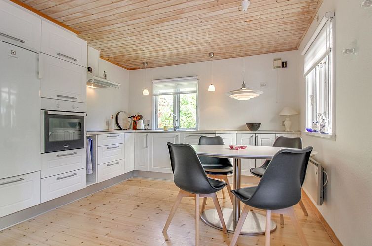 Vakantiehuis "Elsamaria" - 400m from the sea
