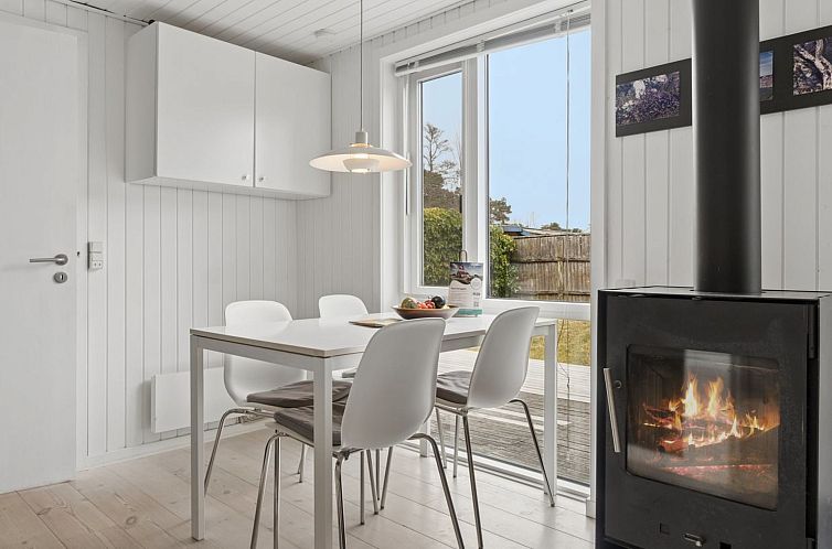 Vakantiehuis "Evert" - 250m from the sea