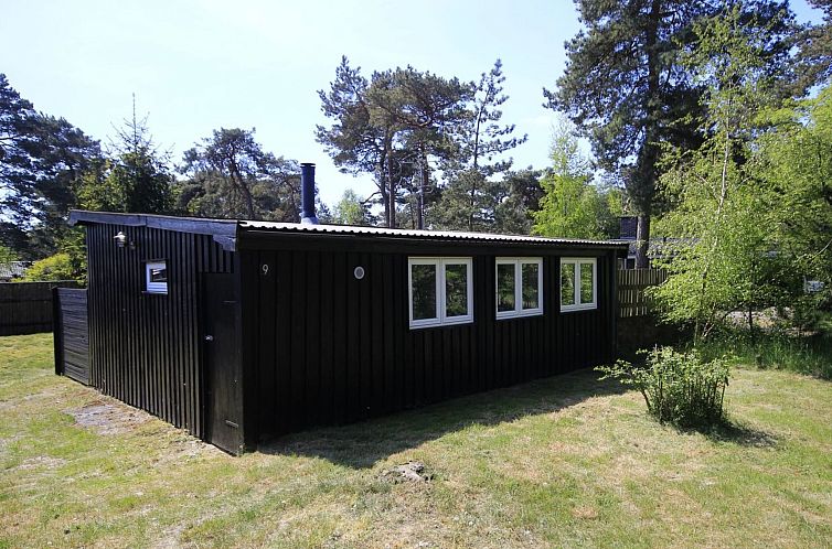 Vakantiehuis "Evert" - 250m from the sea