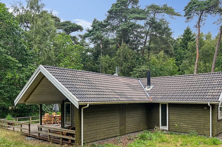 Vakantiehuis "Ellynor" - 600m from the sea