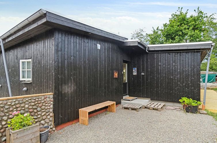 Vakantiehuis "Randulf" - 250m from the sea