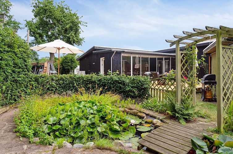 Vakantiehuis "Randulf" - 250m from the sea