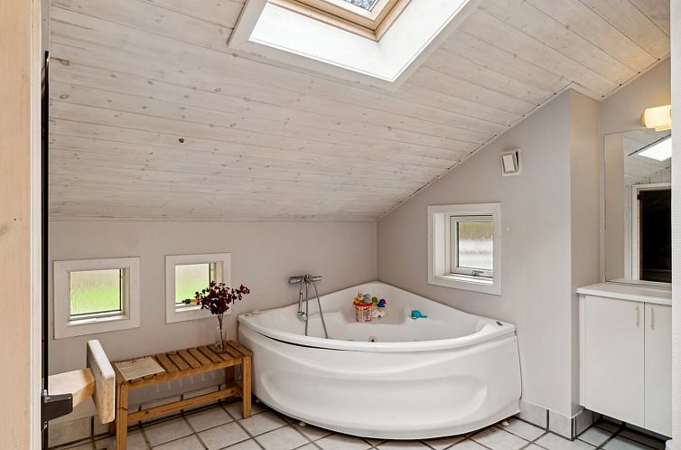 Vakantiehuis "Fredsine" - 1.2km from the sea