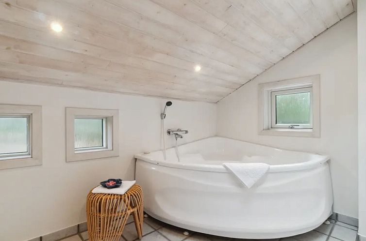 Vakantiehuis "Micaela" - 450m from the sea