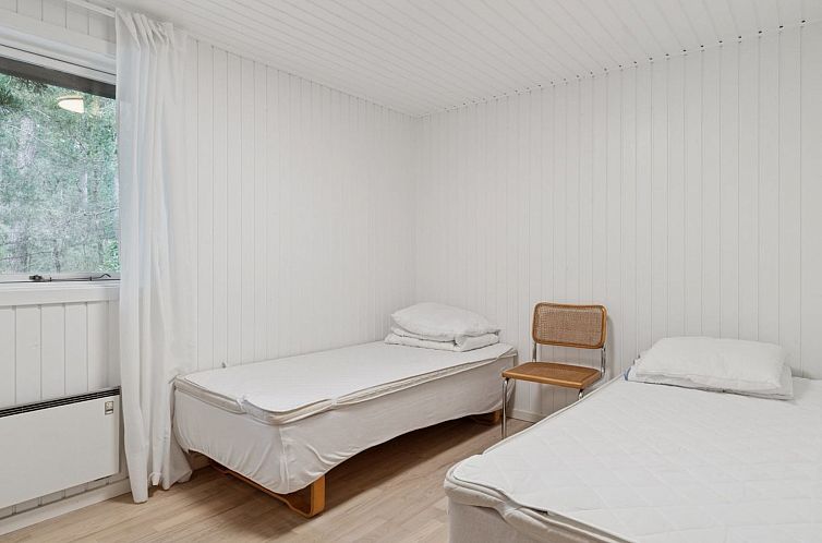 Vakantiehuis "Kirsi" - 200m from the sea