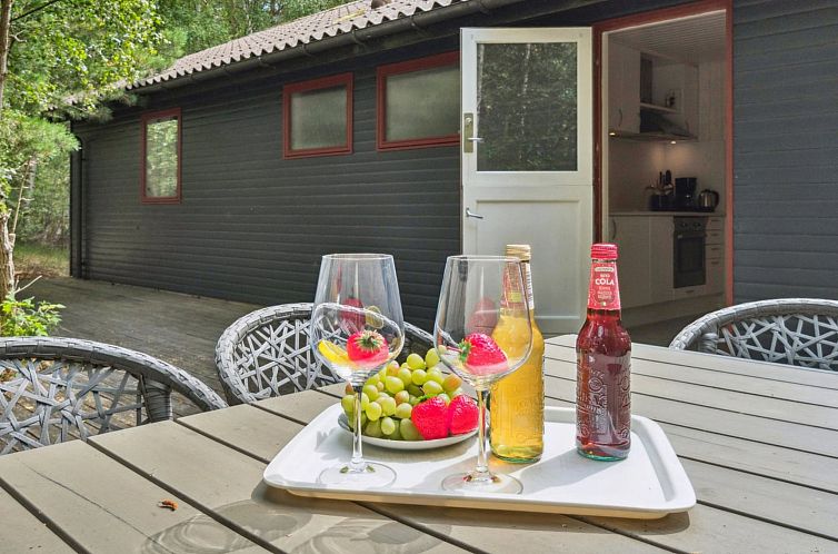 Vakantiehuis "Kirsi" - 200m from the sea