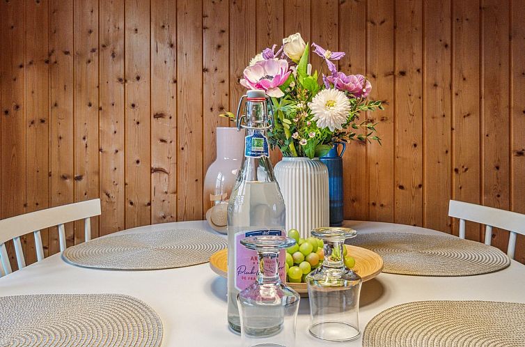 Vakantiehuis "Smilla" - 300m from the sea