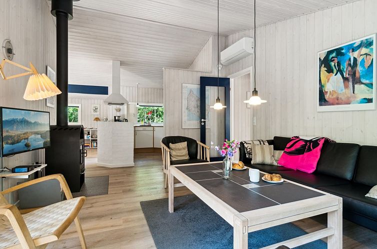 Vakantiehuis "Freija" - 800m from the sea