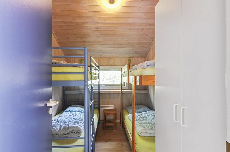 Vakantiehuis "Marit" - 1.5km from the sea