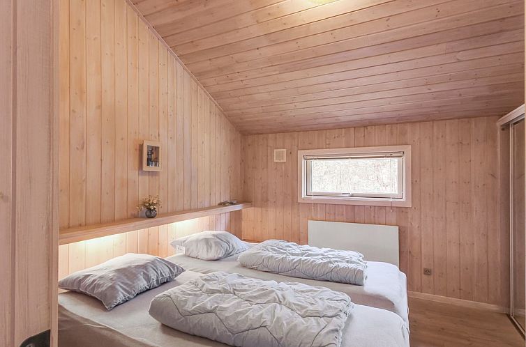 Vakantiehuis "Marit" - 1.5km from the sea
