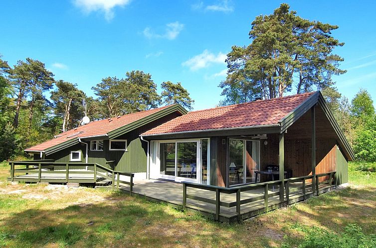 Vakantiehuis "Marit" - 1.5km from the sea