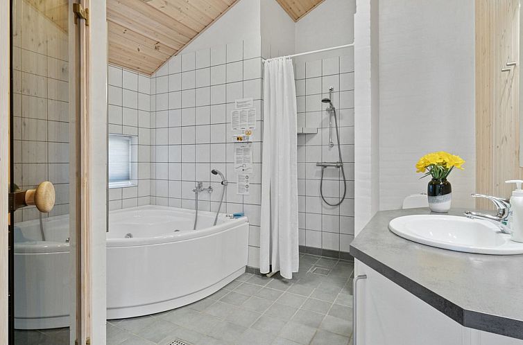 Vakantiehuis "Edna" - 500m from the sea