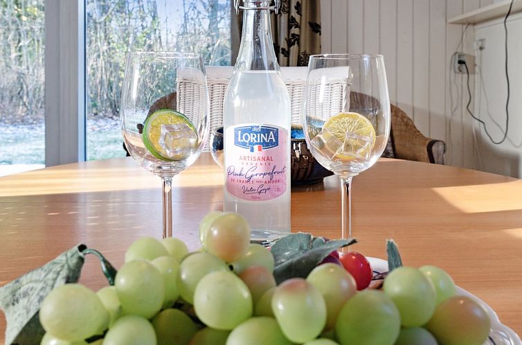 Vakantiehuis "Maikel" - 1km from the sea