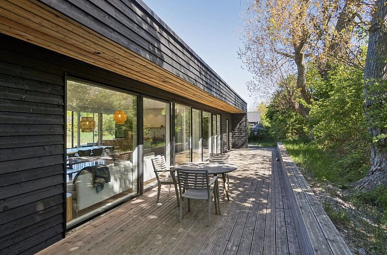 Vakantiehuis "Eliene" - 500m from the sea
