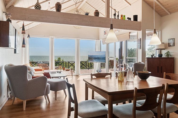 Vakantiehuis "Mariam" - 100m from the sea