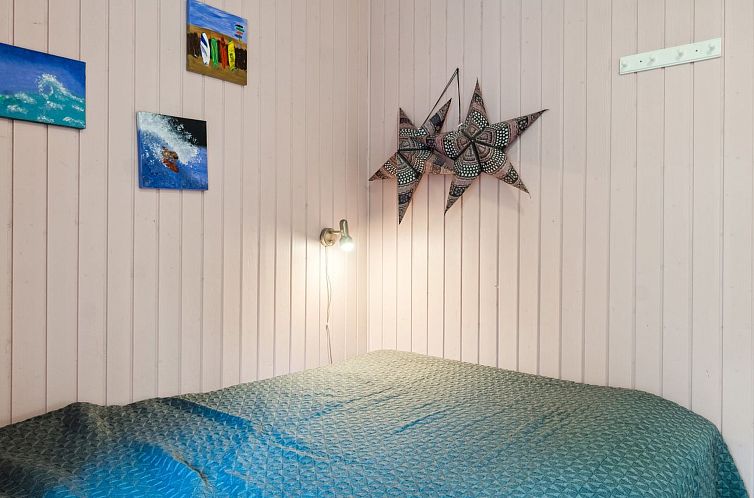 Vakantiehuis "Eirik" - 700m from the sea