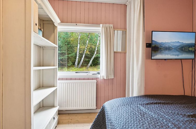 Vakantiehuis "Eirik" - 700m from the sea