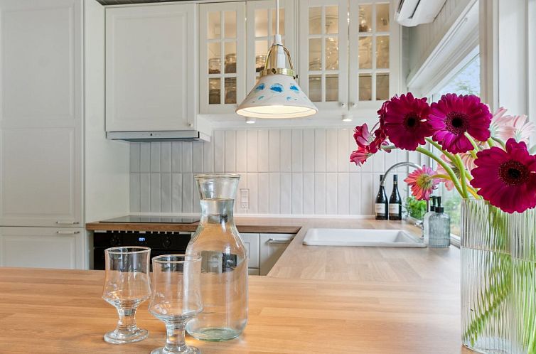 Vakantiehuis "Eirik" - 700m from the sea