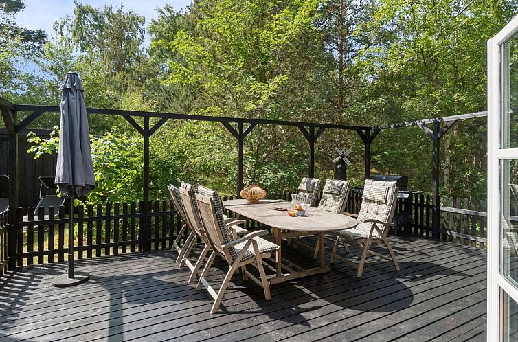 Vakantiehuis "Eirik" - 700m from the sea