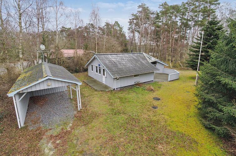 Vakantiehuis "Agnesa" - 700m from the sea